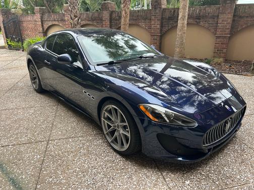 Blue 2013 Maserati GranTurismo Sport