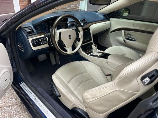 Blue 2013 Maserati GranTurismo Sport