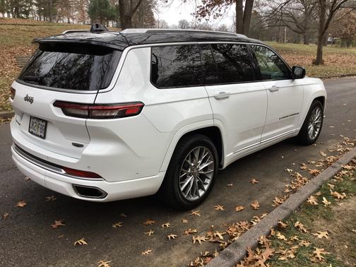 2022 Jeep Grand Cherokee L Summit