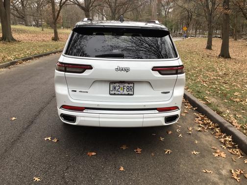 2022 Jeep Grand Cherokee L Summit