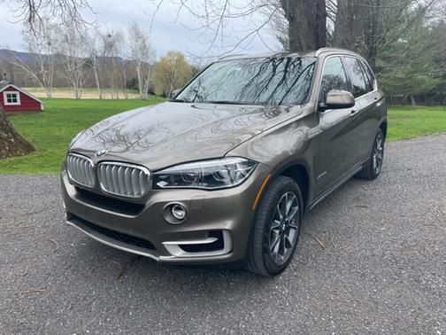 Photo 1 of 9 of 2017 BMW X5 xDrive50i