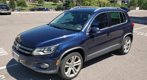 Blue 2012 Volkswagen Tiguan SEL
