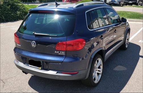 Blue 2012 Volkswagen Tiguan SEL