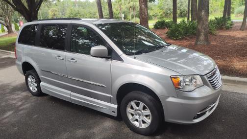 2011 Chrysler Town & Country Touring