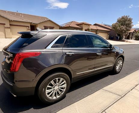 Gray 2017 Cadillac XT5 Luxury