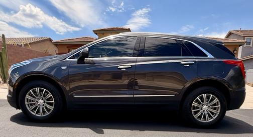 Gray 2017 Cadillac XT5 Luxury