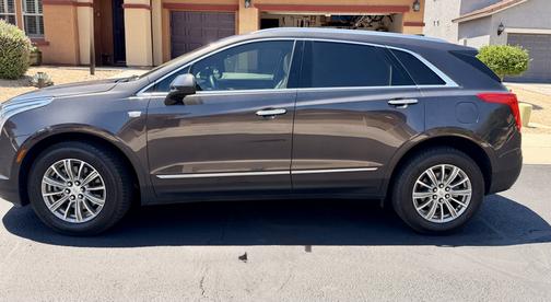 Gray 2017 Cadillac XT5 Luxury
