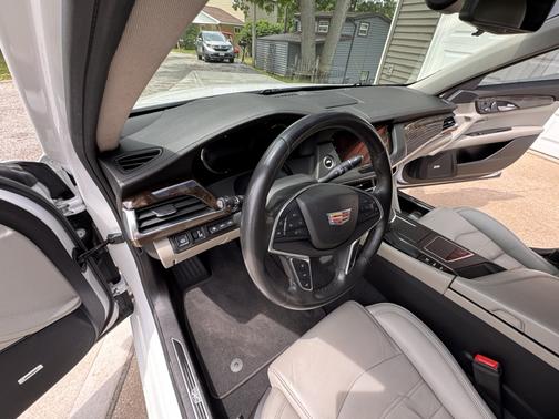 White 2017 Cadillac CT6 3.6L Premium Luxury