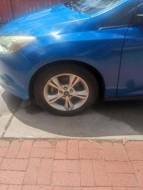 Blue 2014 Ford Focus SE