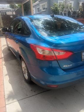 Blue 2014 Ford Focus SE