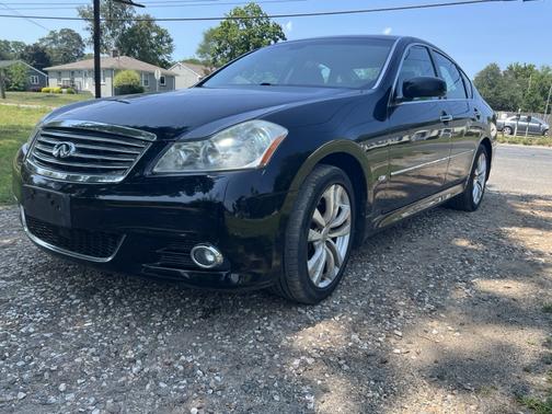 2010 INFINITI M35 x