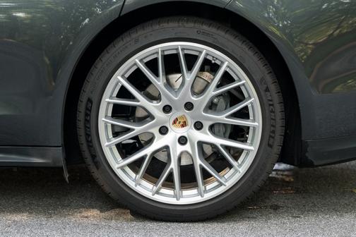 2020 Porsche Panamera 4S