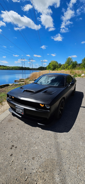 Black 2015 Dodge Challenger SRT Hellcat