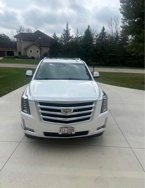 2016 Cadillac Escalade ESV Luxury