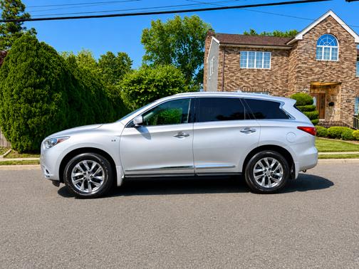 Silver 2015 INFINITI QX60 Base