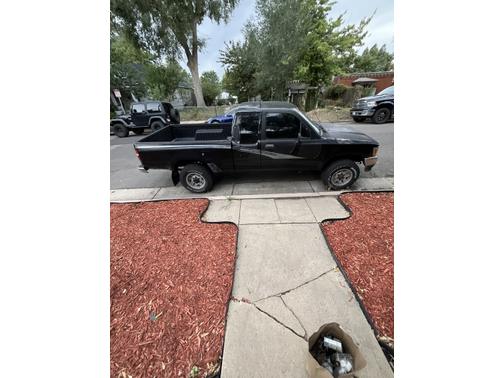 1993 Toyota Pickup Truck DX Xtracab