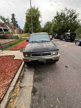 1993 Toyota Pickup Truck DX Xtracab