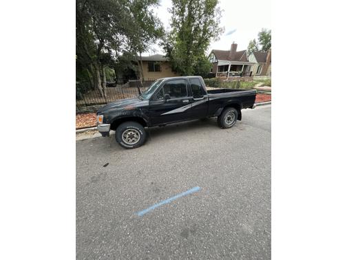 1993 Toyota Pickup Truck DX Xtracab