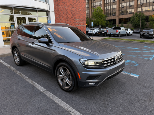 Gray 2019 Volkswagen Tiguan 2.0T SEL Premium