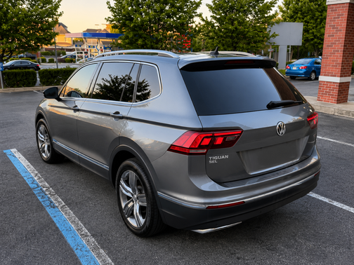 Gray 2019 Volkswagen Tiguan 2.0T SEL Premium