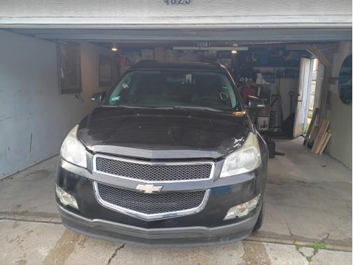 Black 2011 Chevrolet Traverse LT