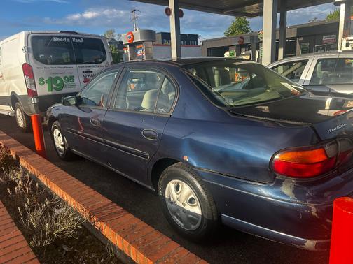 Blue 2000 Chevrolet Malibu Base