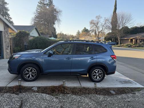 2022 Subaru Forester Premium