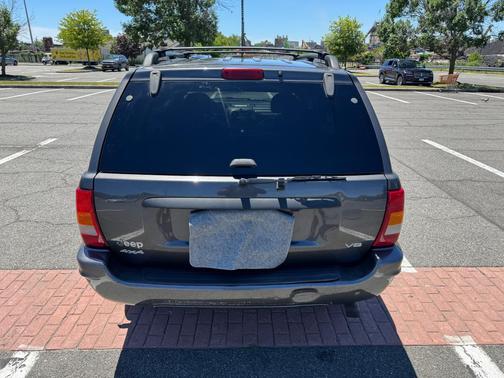 Gray 2004 Jeep Grand Cherokee Laredo