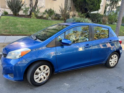 2012 Toyota Yaris LE