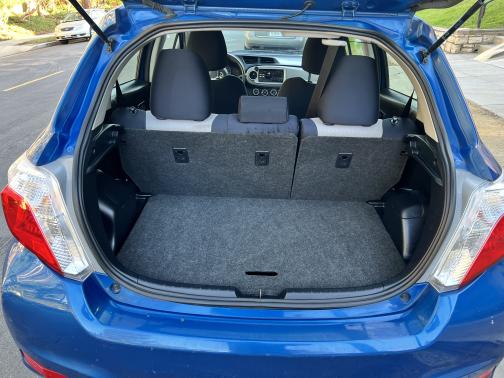 2012 Toyota Yaris LE