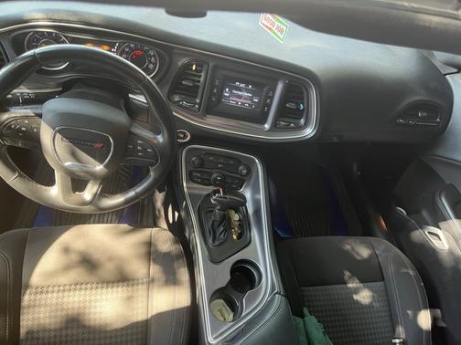 2015 Dodge Challenger SXT