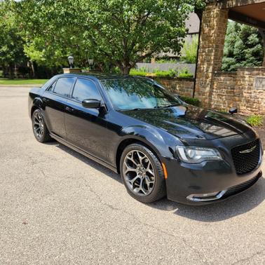 Black 2016 Chrysler 300 S
