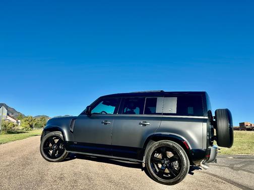 2024 Land Rover Defender 110 P525 Carpathian Edition