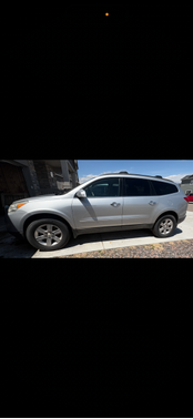 Silver 2011 Chevrolet Traverse LT