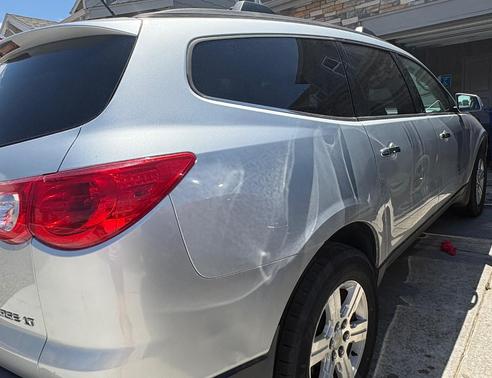Silver 2011 Chevrolet Traverse LT