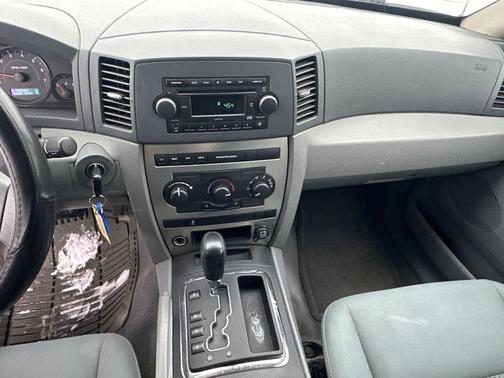 2006 Jeep Grand Cherokee Laredo