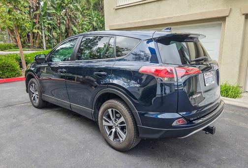 Green 2018 Toyota RAV4 XLE