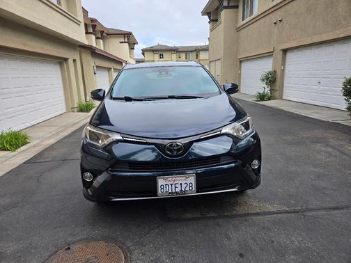 Green 2018 Toyota RAV4 XLE