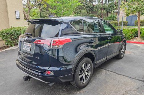 Green 2018 Toyota RAV4 XLE