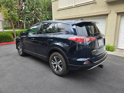 Green 2018 Toyota RAV4 XLE