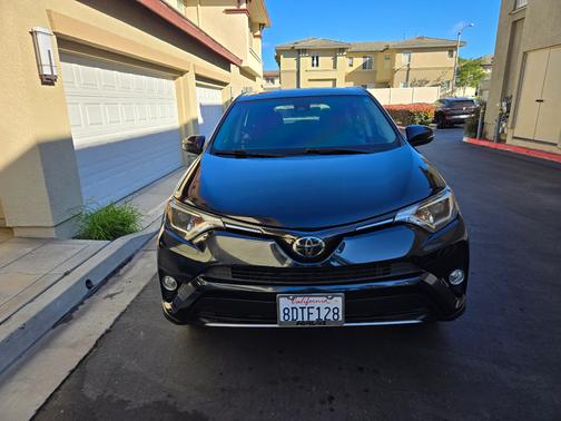 Green 2018 Toyota RAV4 XLE