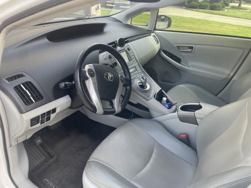 2014 Toyota Prius Five