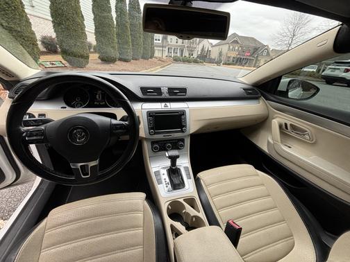 2010 Volkswagen CC Sport