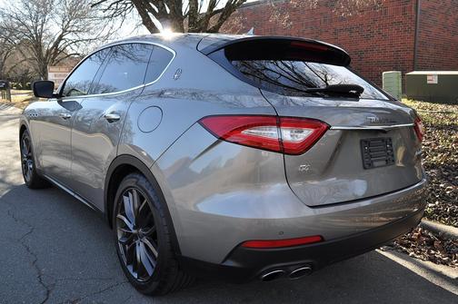 2018 Maserati Levante Base