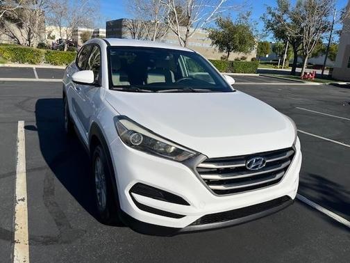 2016 Hyundai TUCSON SE