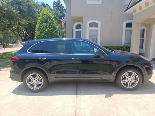2015 Porsche Cayenne S