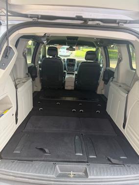 Silver 2019 Dodge Grand Caravan SXT