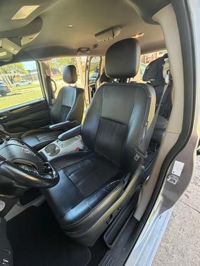 Silver 2019 Dodge Grand Caravan SXT