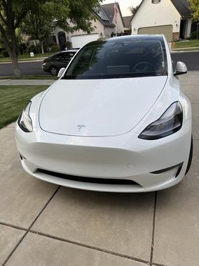 White 2023 Tesla Model Y Long Range