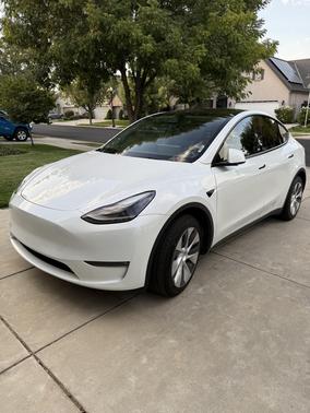White 2023 Tesla Model Y Long Range